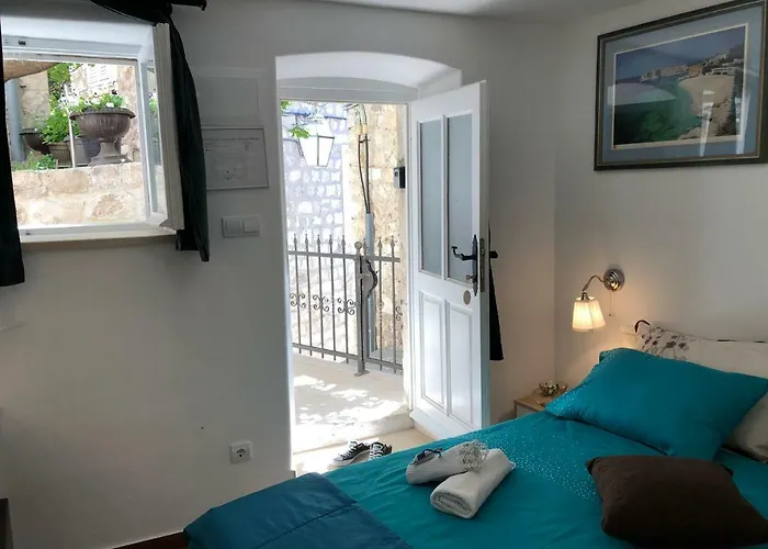 Room Lana